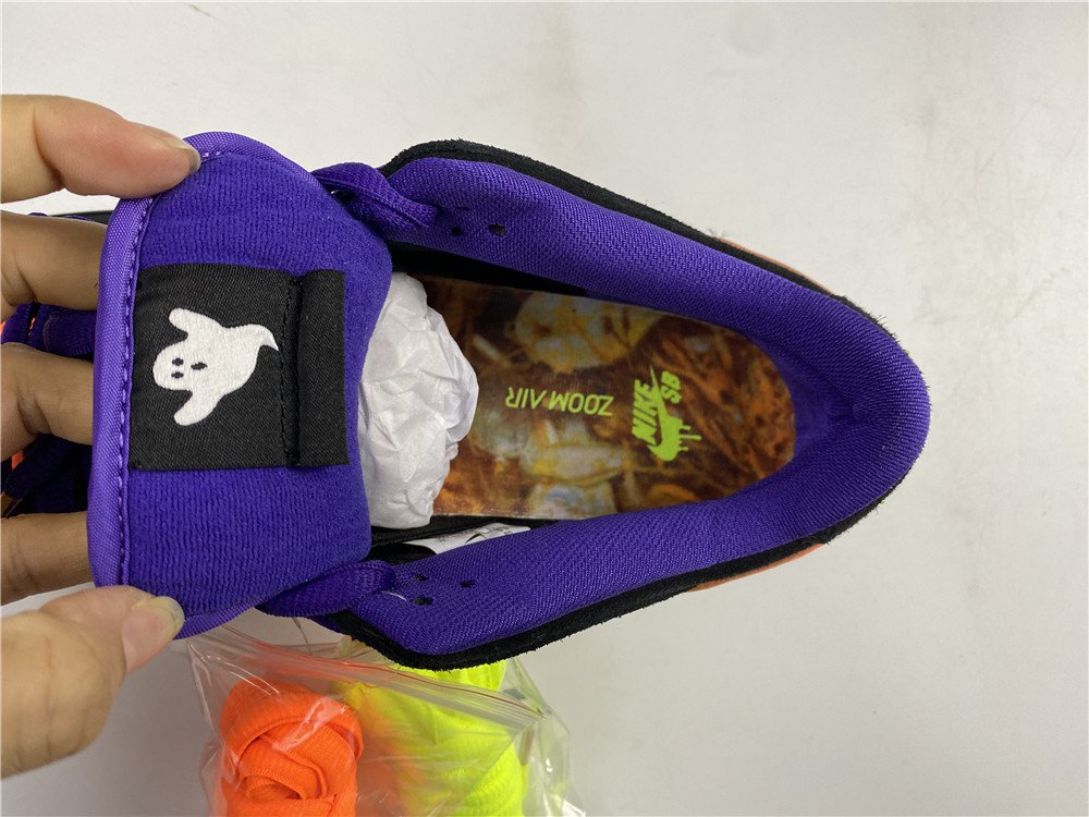 Nike SB Dunk Low Night of Mischief BQ6817-006